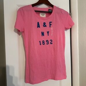 Vintage Y2K Women’s Abercrombie and Fitch Tee Size Large NWT Pink & Blue